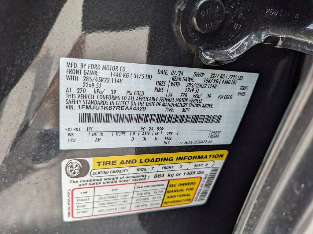 Certified 2024 Ford Expedition Limited image 35