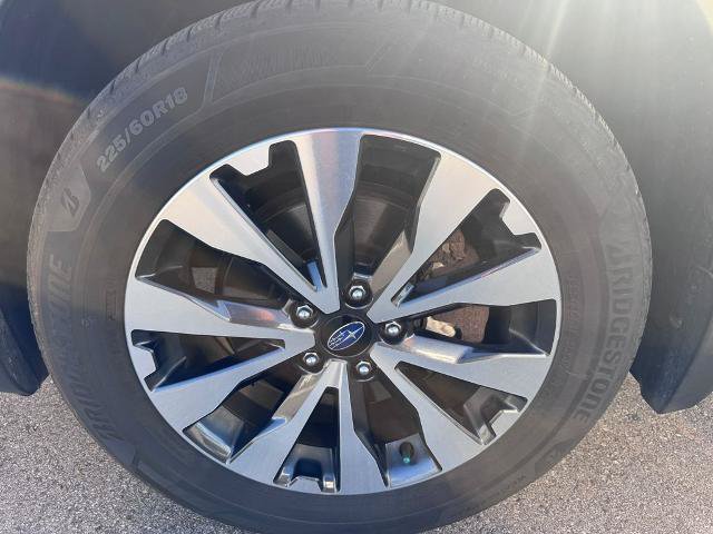 Used 2017 Subaru Outback 2.5i Limited AWD/4WD image 9