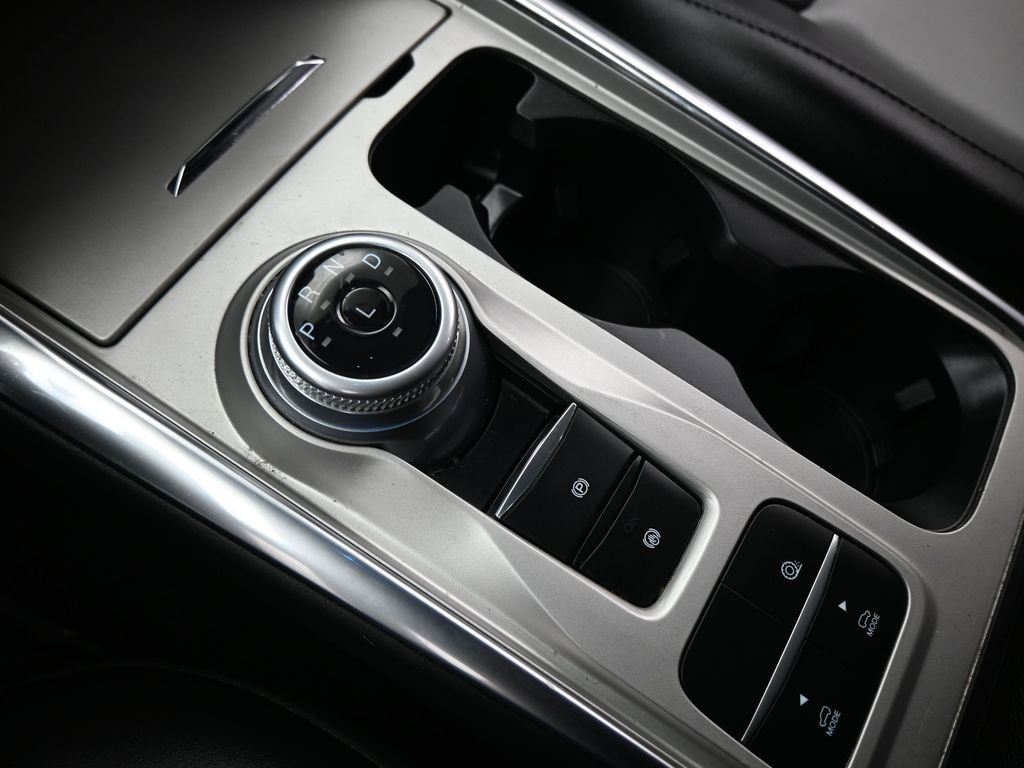 Certified 2022 Ford Explorer XLT w/ Equipment Group 202A image 18