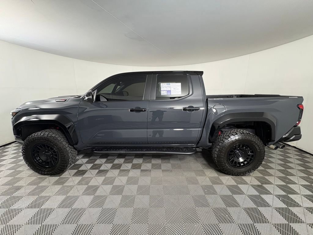 Used 2025 Toyota Tacoma TRD Pro image 2