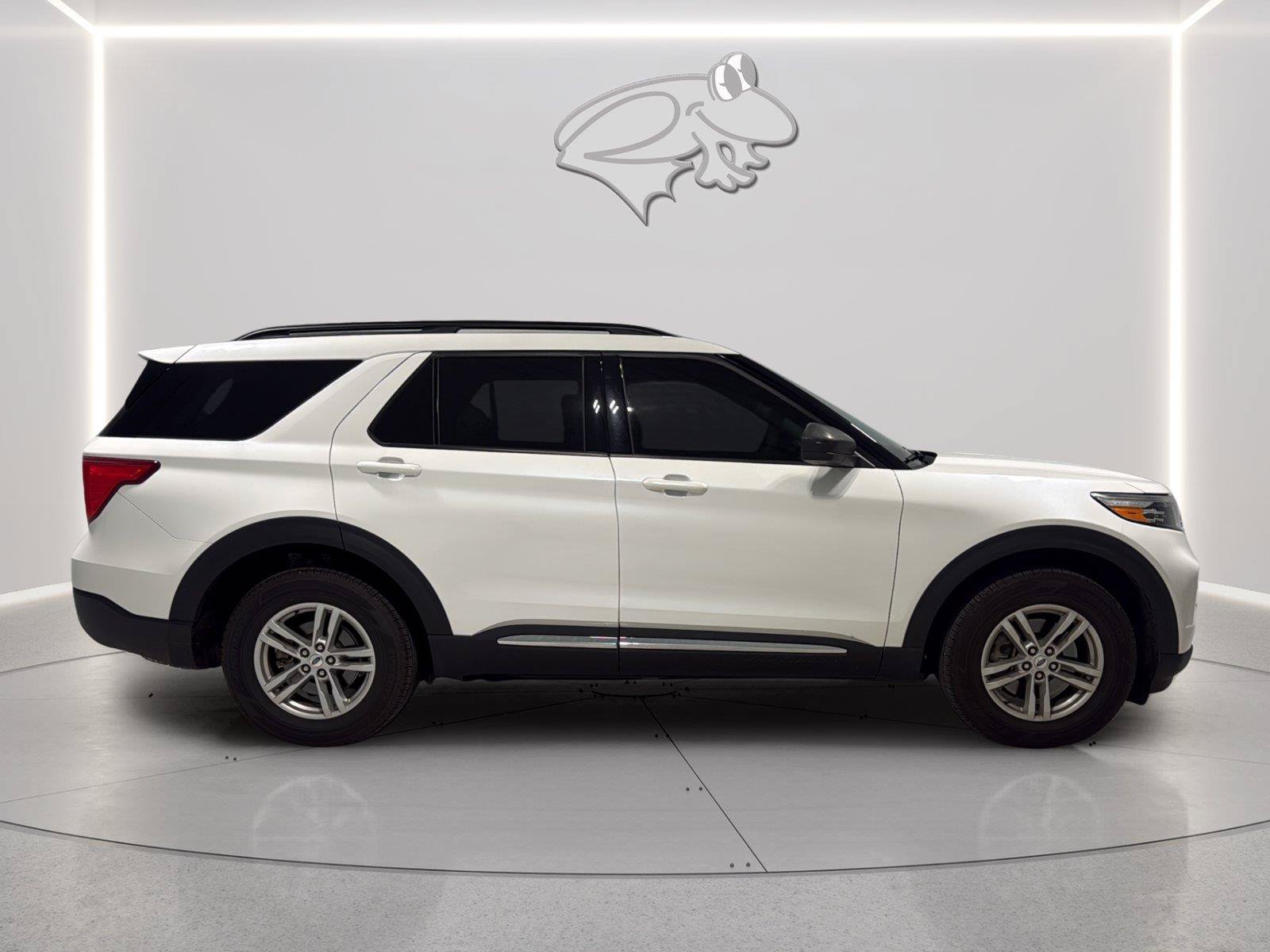 Certified 2023 Ford Explorer XLT AWD/4WD image 7