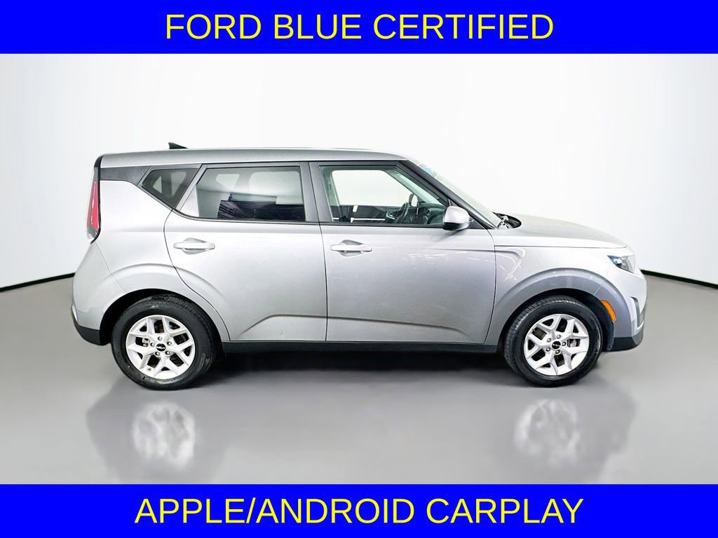 Used 2025 Kia Soul LX w/ LX Technology Package image 2