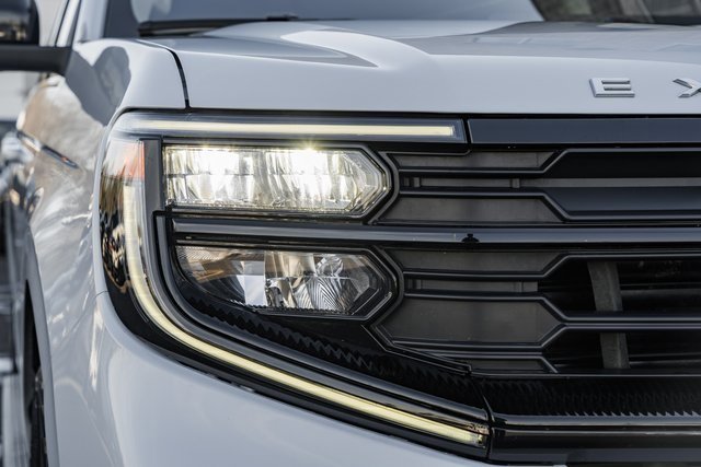 Certified 2025 Ford Expedition Active image 21