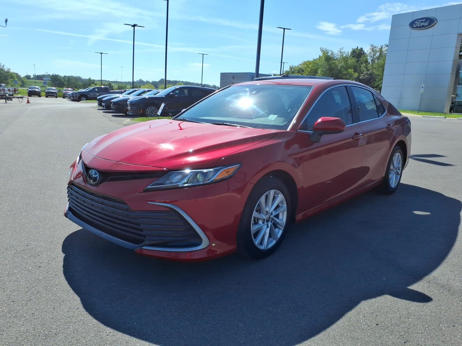 Used 2024 Toyota Camry LE FWD image 7