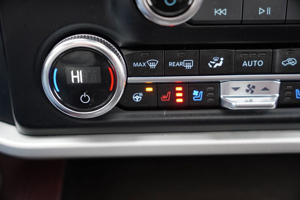 Certified 2024 Ford Expedition Limited image 34