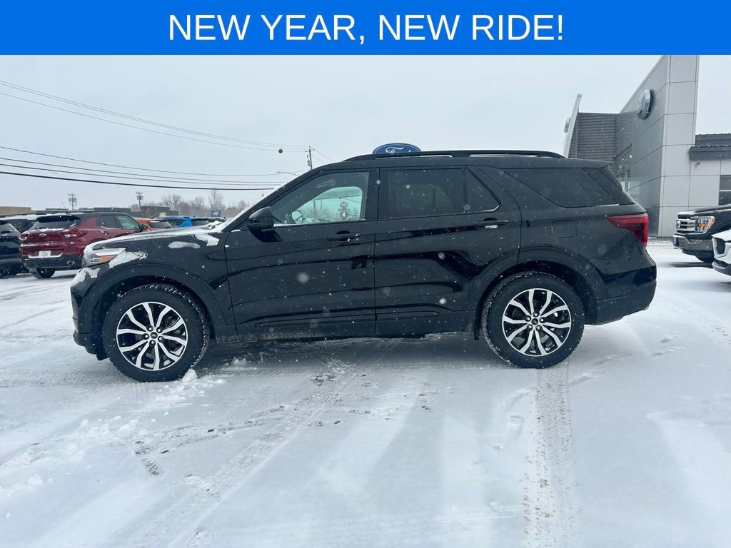Certified 2022 Ford Explorer ST-Line image 3