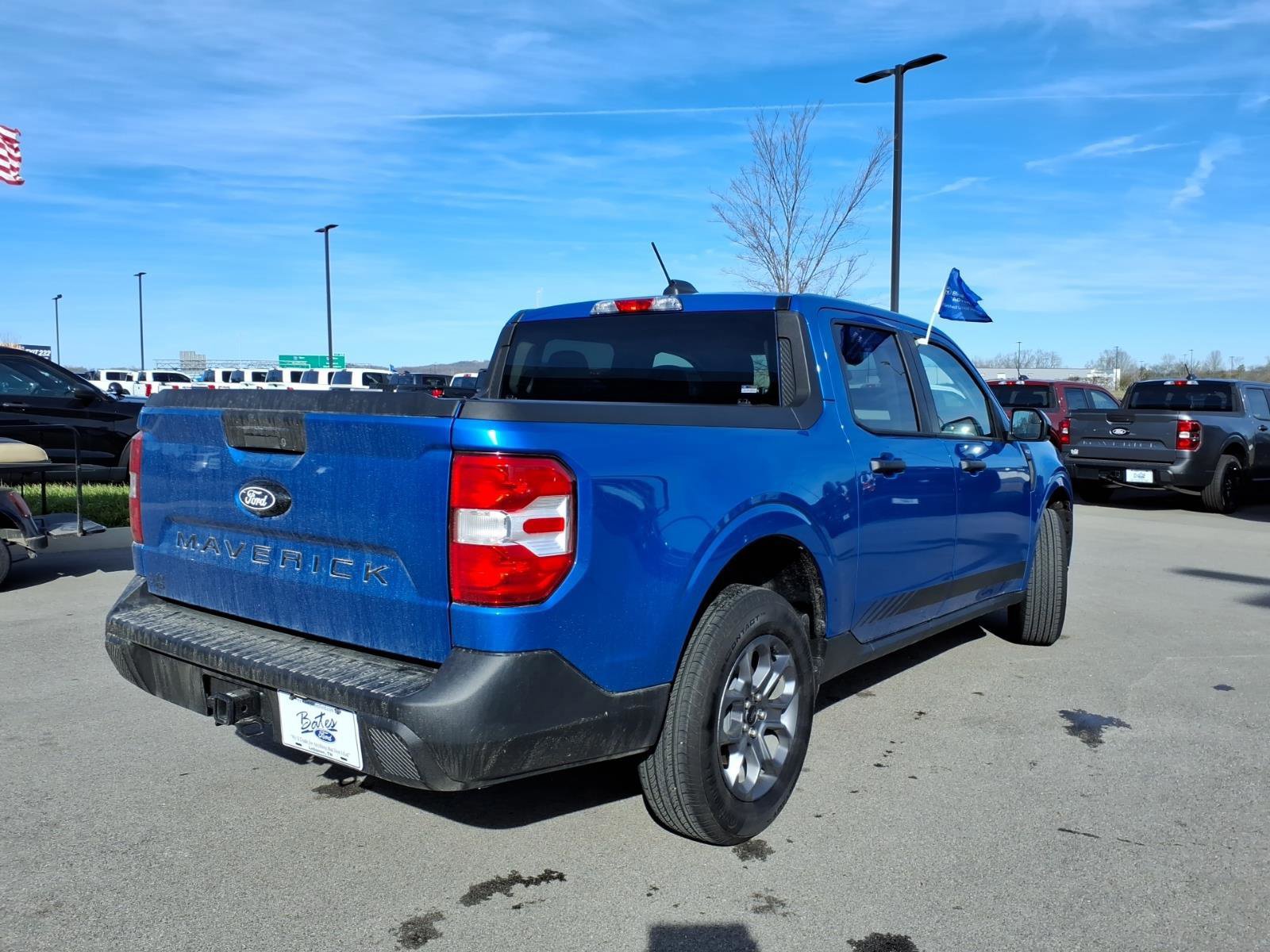 Certified 2025 Ford Maverick XLT w/ XLT Luxury Package image 4