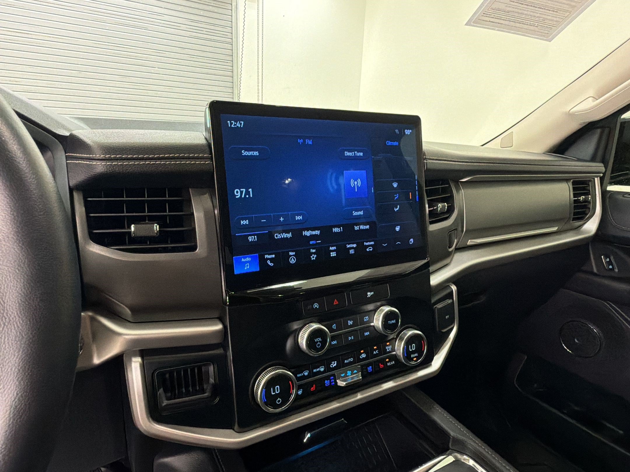 Certified 2024 Ford Expedition XLT RWD image 22