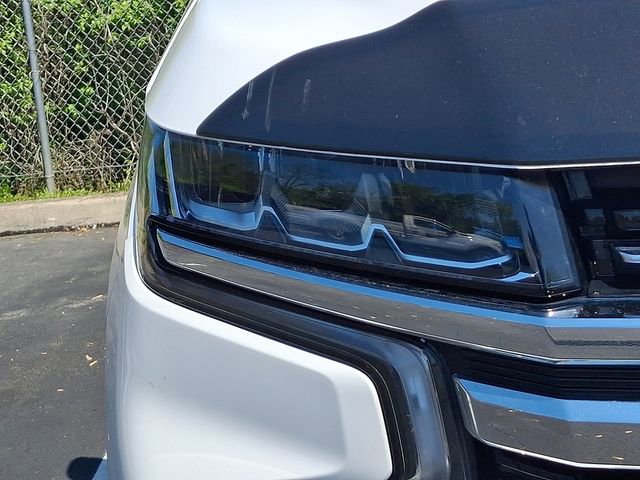 Used 2024 Chevrolet Suburban LT w/ LT Signature Package AWD/4WD image 6