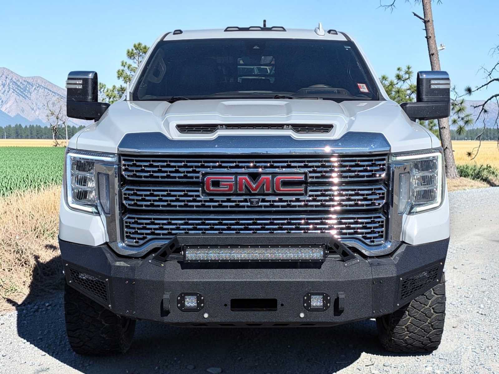 Used 2021 GMC Sierra 3500 Denali w/ Technology Package AWD/4WD image 9