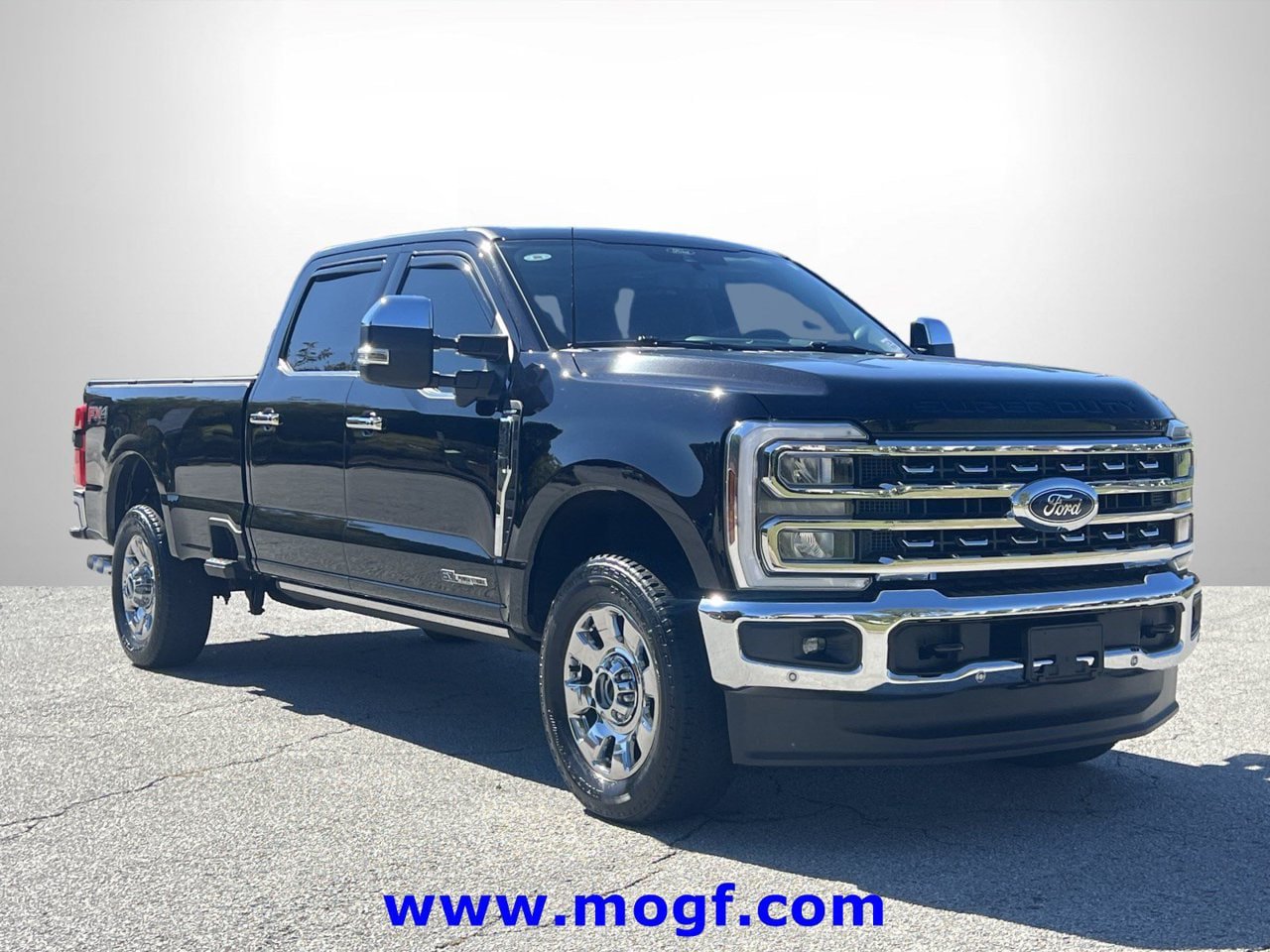 Certified 2025 Ford F350 Lariat w/ Lariat Ultimate Package AWD/4WD image 4