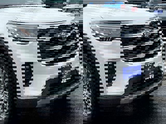 Certified 2025 Ford Explorer Active w/ Active Comfort Package image 12