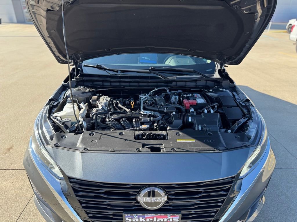 Used 2025 Nissan Altima 2.5 SV AWD/4WD image 40