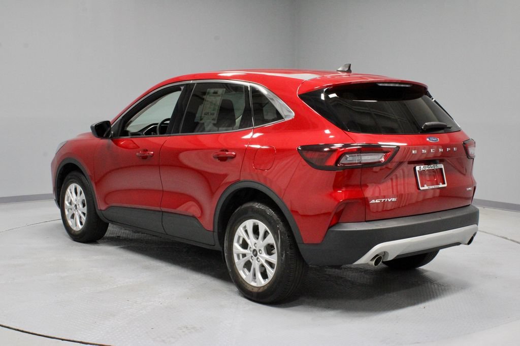 Certified 2023 Ford Escape Active AWD/4WD image 9
