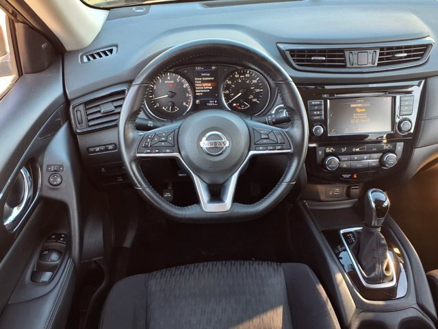 Used 2018 Nissan Rogue SV AWD/4WD image 6