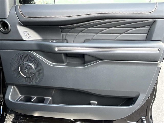 Certified 2023 Ford Expedition Platinum image 24