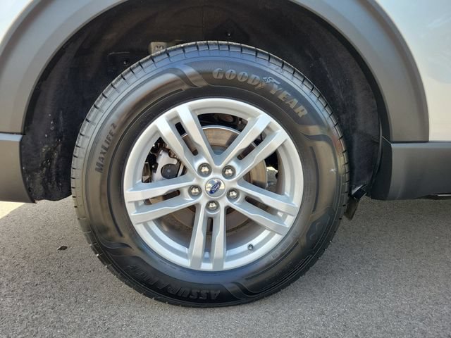 Certified 2023 Ford Explorer XLT w/ Equipment Group 202A AWD/4WD image 35