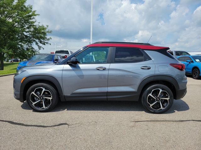 Used 2021 Chevrolet TrailBlazer RS w/ Sun and Liftgate Package AWD/4WD image 2
