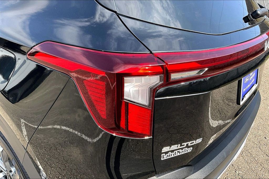Used 2024 Kia Seltos LX AWD/4WD image 30