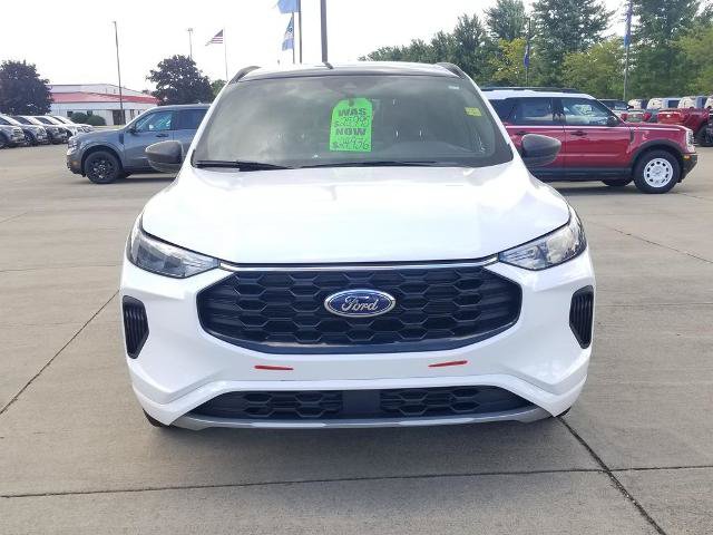 Certified 2023 Ford Escape ST-Line w/ Tech Pack #1 AWD/4WD image 9
