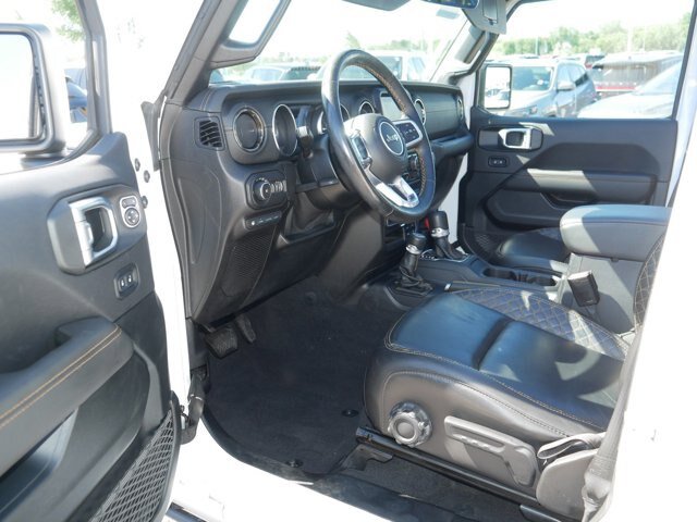 Used 2021 Jeep Wrangler Unlimited Sahara AWD/4WD image 13