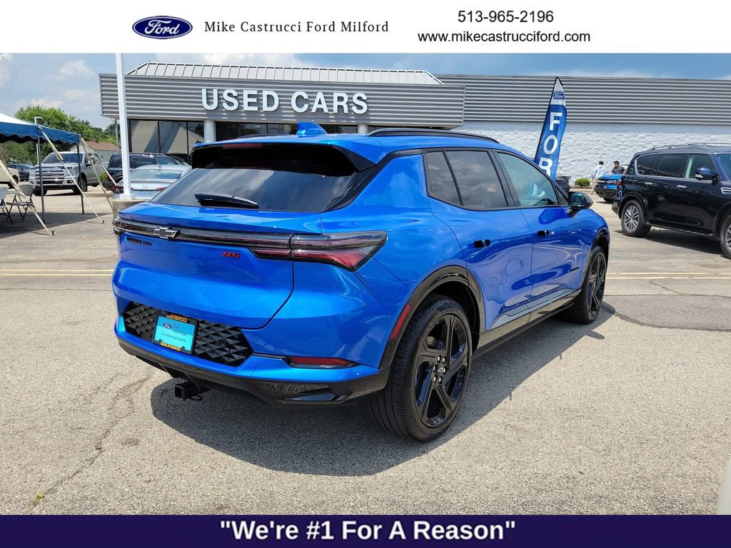 Used 2025 Chevrolet Equinox EV RS w/ LPO, All-Weather Mat Package AWD/4WD image 5
