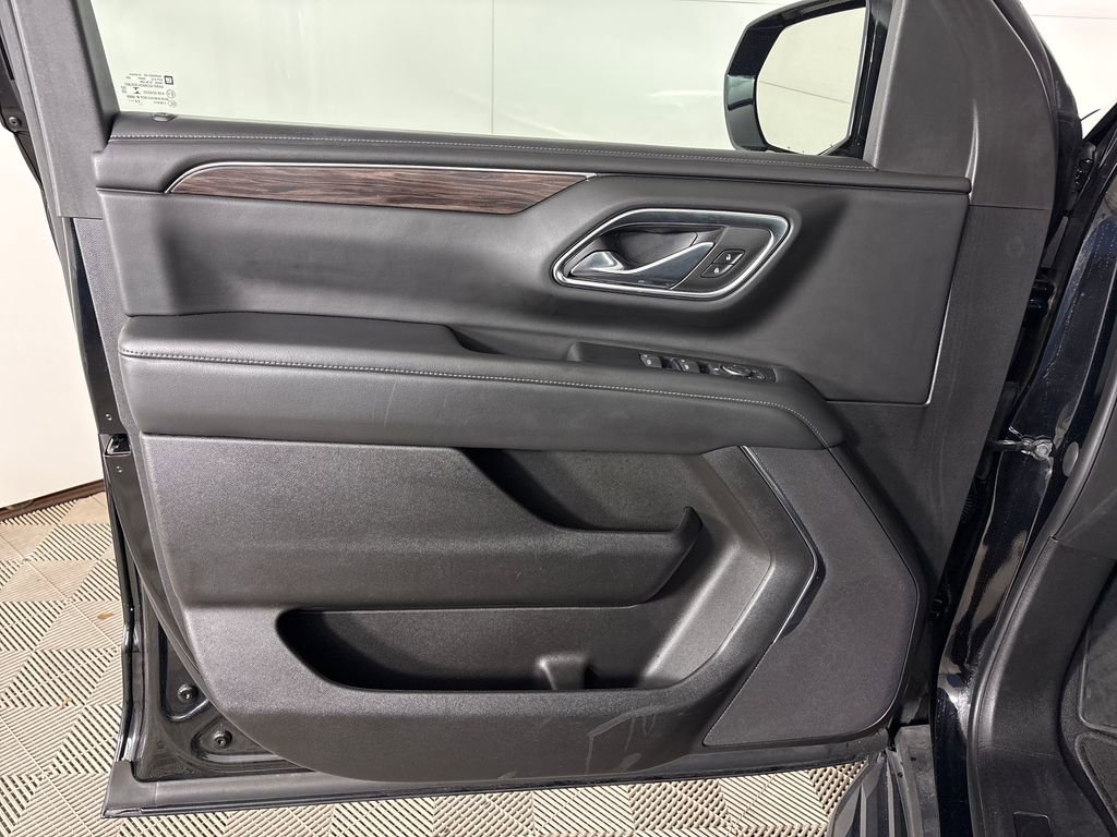 Used 2023 Chevrolet Suburban LS AWD/4WD image 16