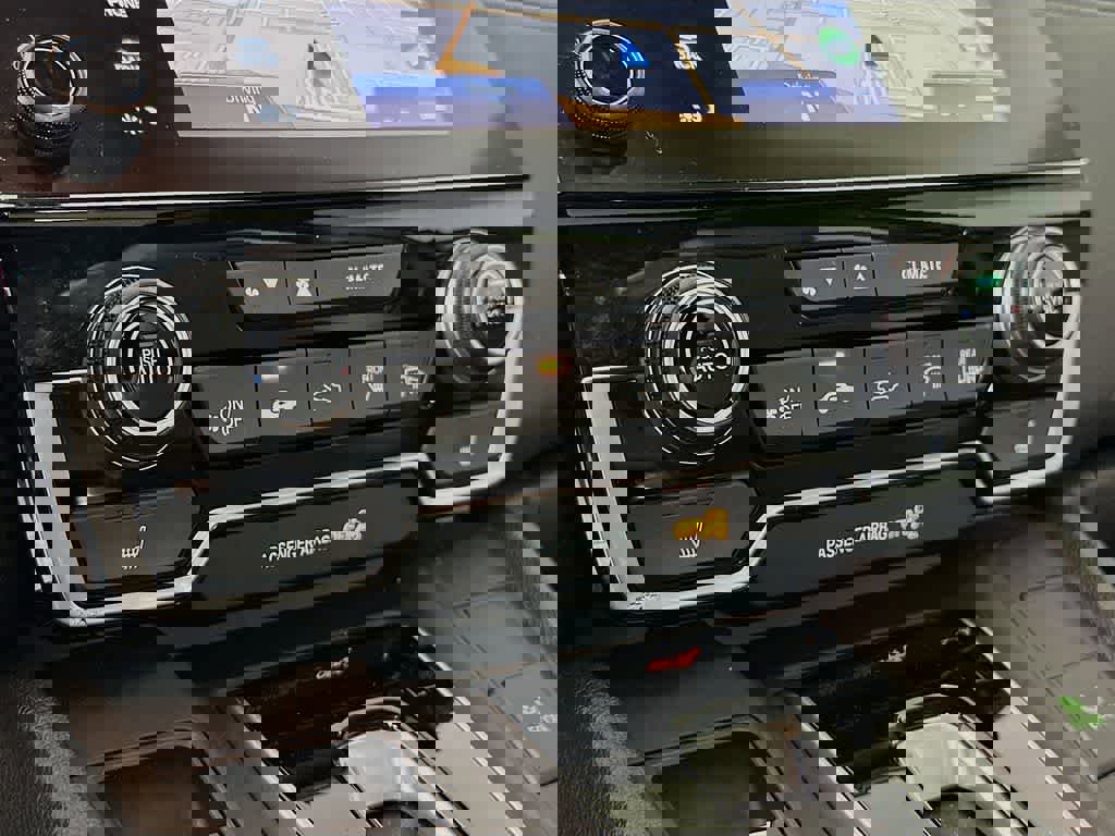 Used 2019 Honda CR-V Touring image 16