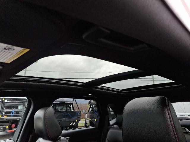 Certified 2024 Ford Edge ST-Line w/ Class II Trailer Tow Package image 14