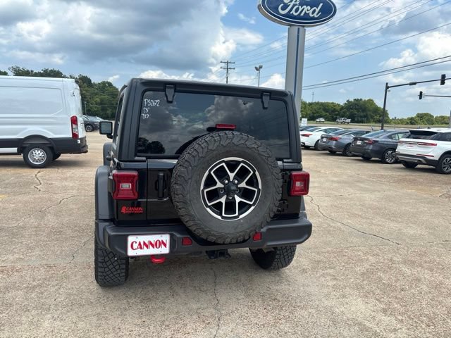 Used 2025 Jeep Wrangler Unlimited Rubicon AWD/4WD image 8