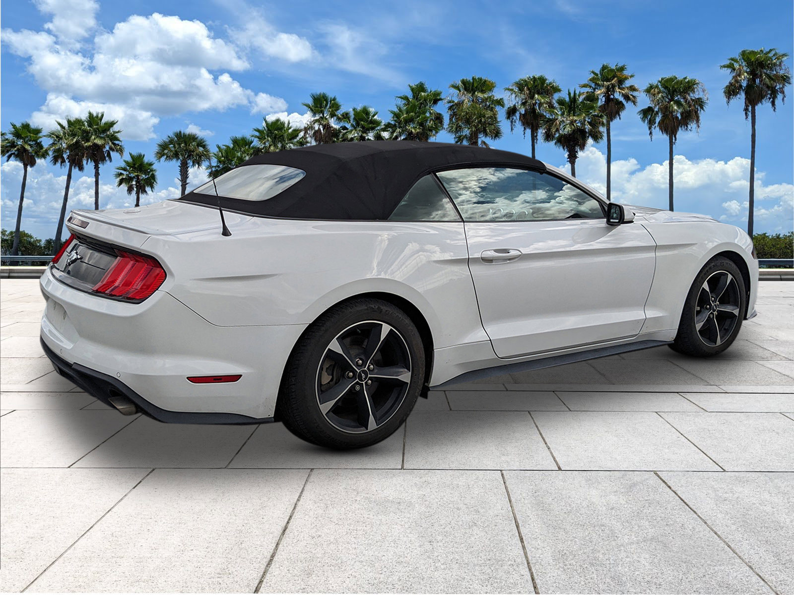 Certified 2018 Ford Mustang Convertible w/ Equipment Group 101A image 8