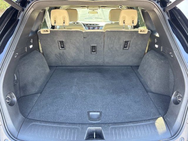 Used 2017 Cadillac XT5 FWD image 12