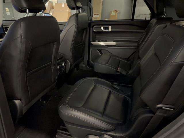 Certified 2022 Ford Explorer XLT w/ Equipment Group 202A image 16
