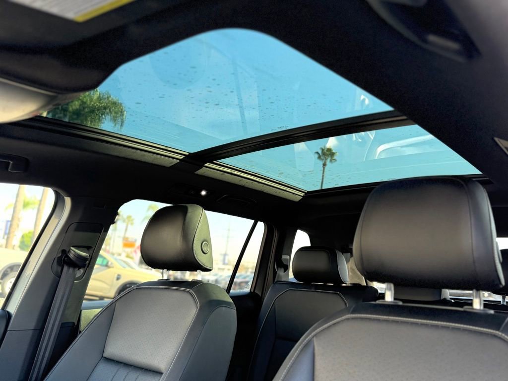 Used 2023 Volkswagen Tiguan SE R-Line image 17