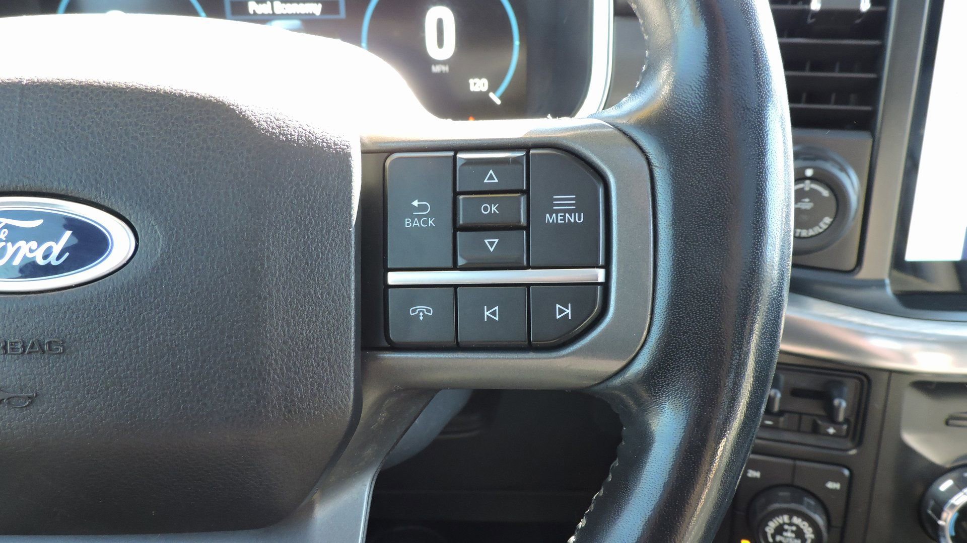 Certified 2022 Ford F150 Lariat w/ Equipment Group 502A High image 33