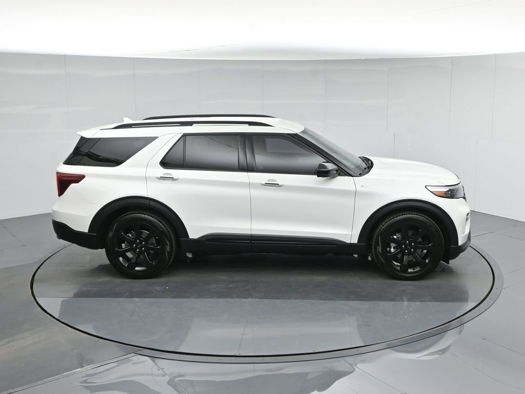 Certified 2023 Ford Explorer ST-Line w/ Class IV Trailer Tow Package image 35