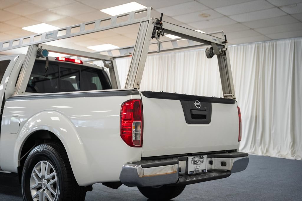 Used 2021 Nissan Frontier SV RWD image 6