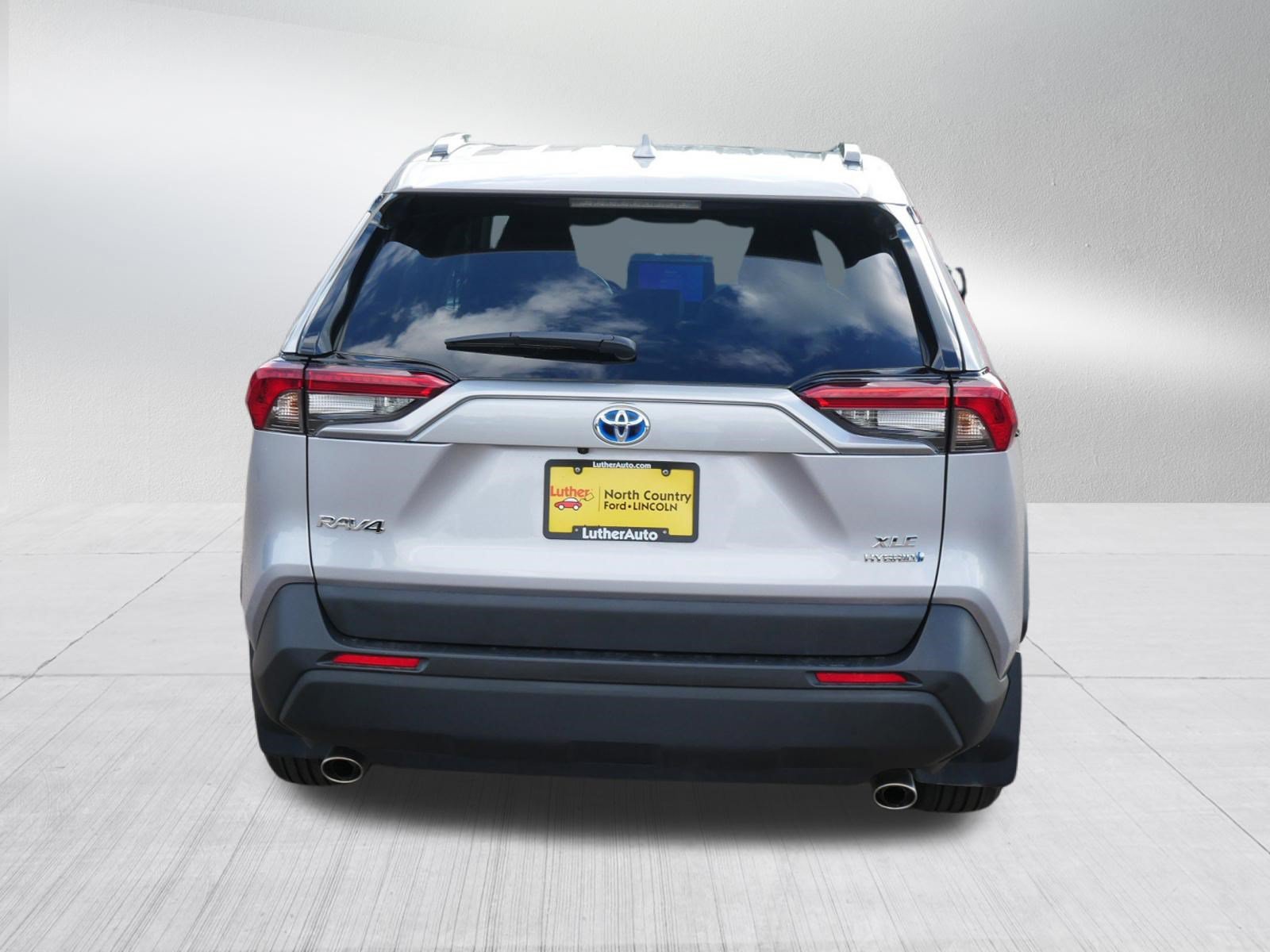 Used 2024 Toyota RAV4 XLE Premium w/ Weather Package AWD/4WD image 6