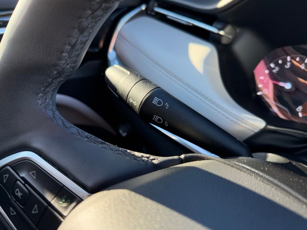 Used 2024 Jeep Compass Limited image 37