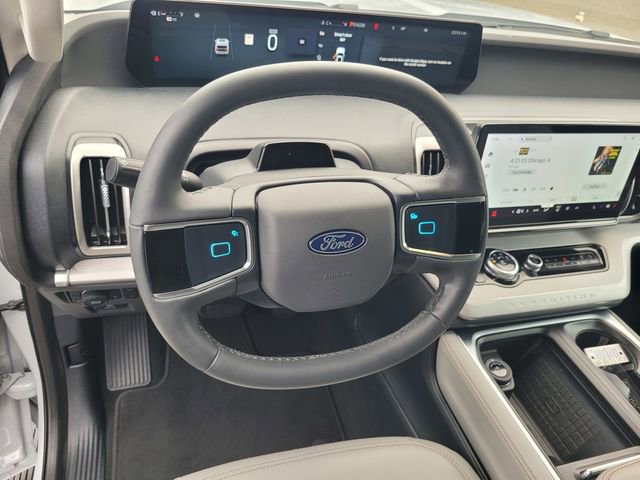 Certified 2025 Ford Expedition Active image 30