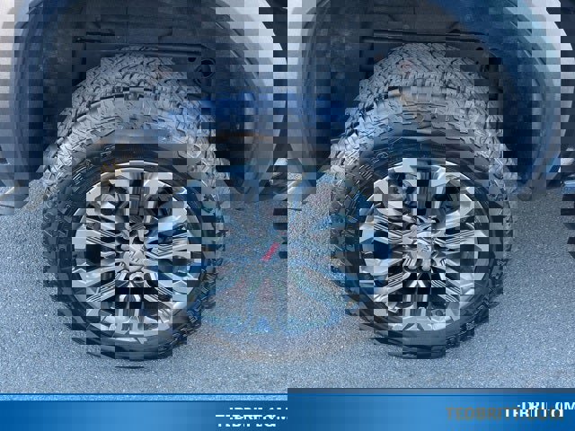 Used 2023 GMC Canyon Denali image 11