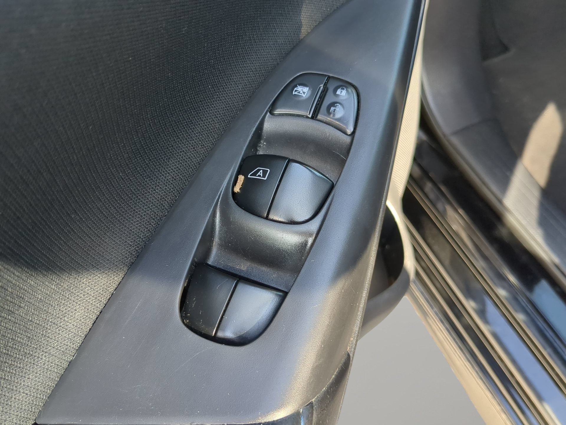 Used 2019 Nissan Sentra SR FWD image 54
