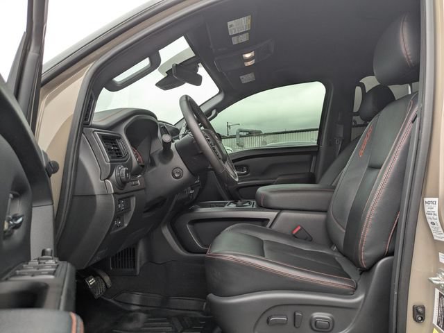 Used 2023 Nissan Titan PRO-4X w/ Pro-4x Convenience Package AWD/4WD image 21