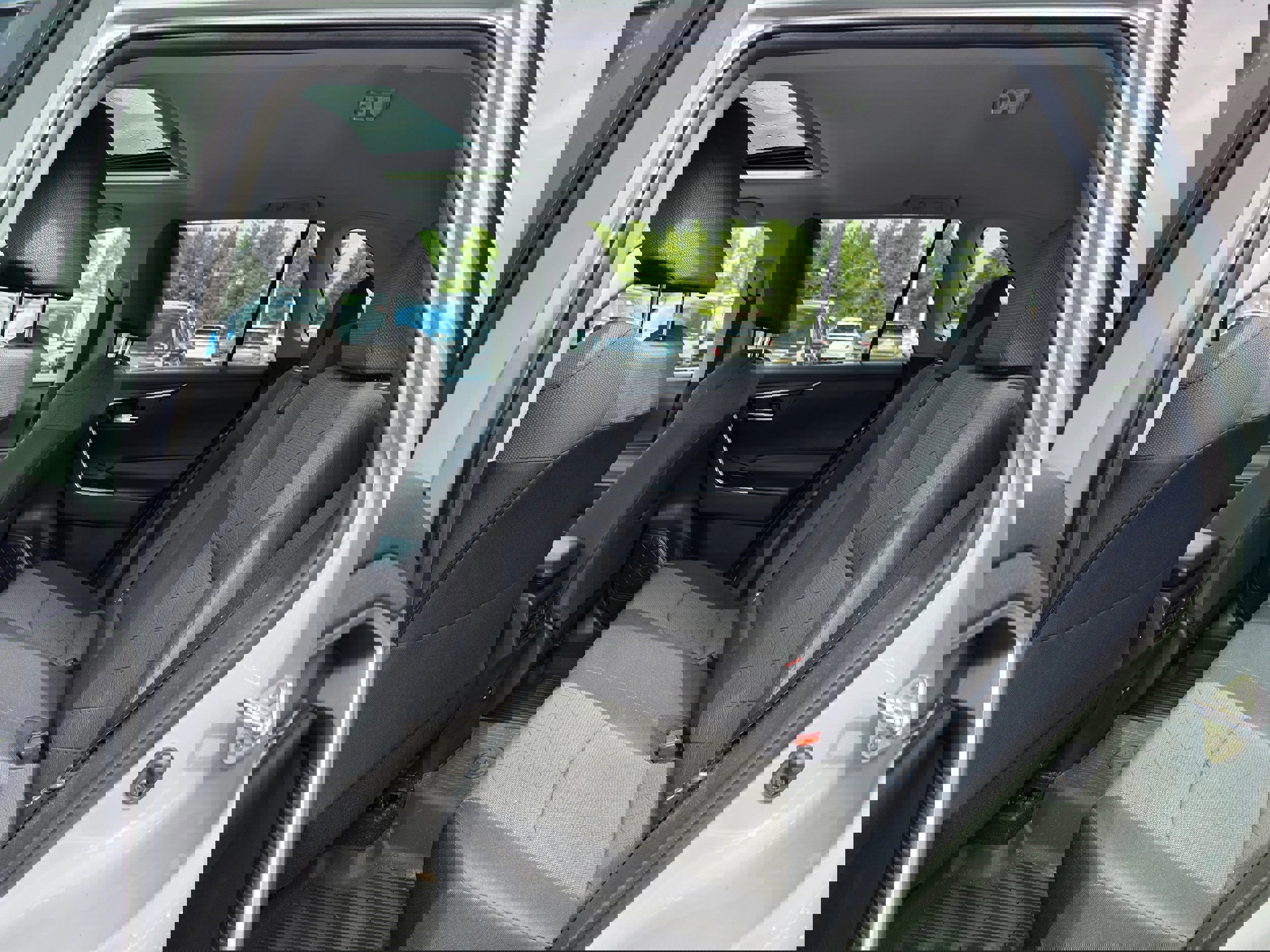 Used 2020 Toyota RAV4 XLE w/ Convenience Package AWD/4WD image 8