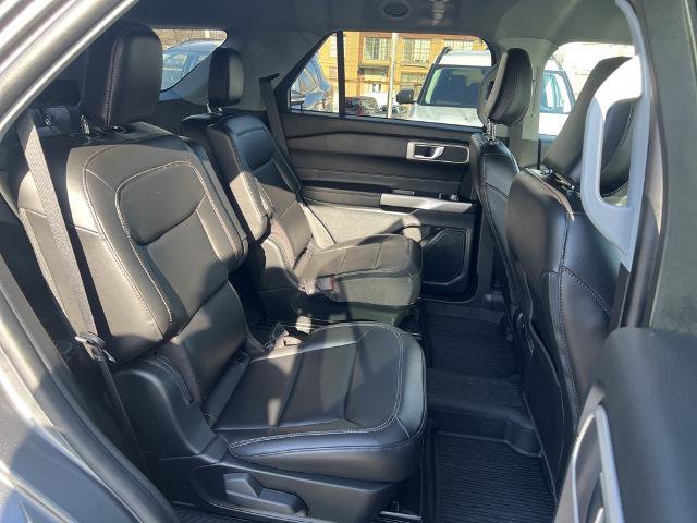 Certified 2022 Ford Explorer XLT w/ Equipment Group 202A image 15