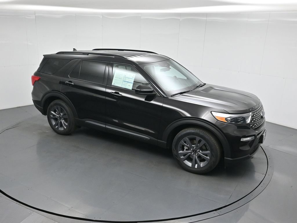 Certified 2022 Ford Explorer XLT w/ Equipment Group 202A image 36