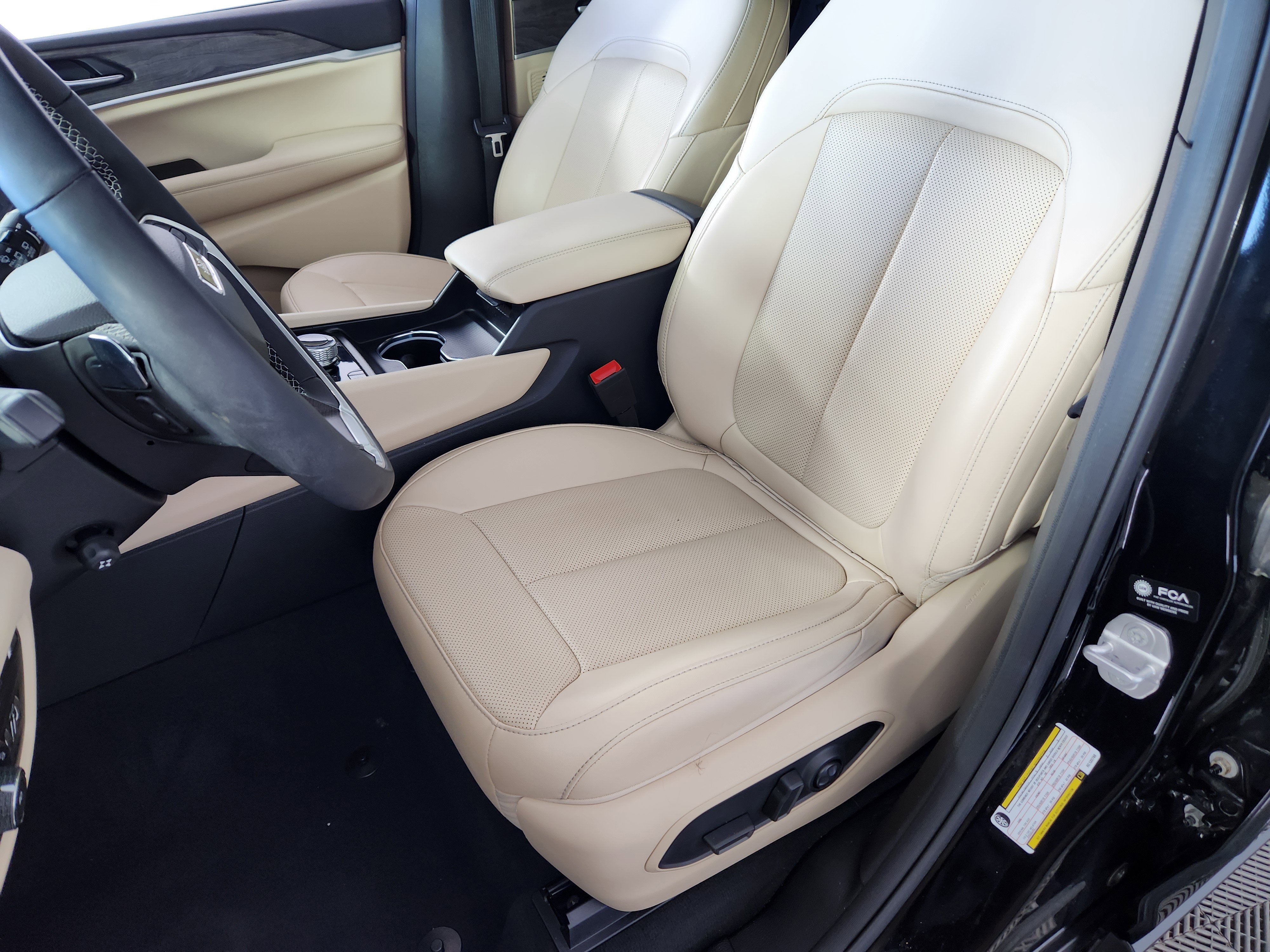 Used 2024 Jeep Grand Cherokee Limited 4xe w/ Luxury Tech Group II image 11