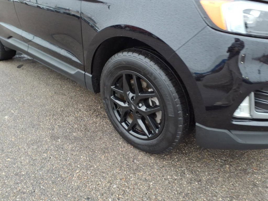 Certified 2024 Ford Edge SEL w/ Convenience Package AWD/4WD image 8