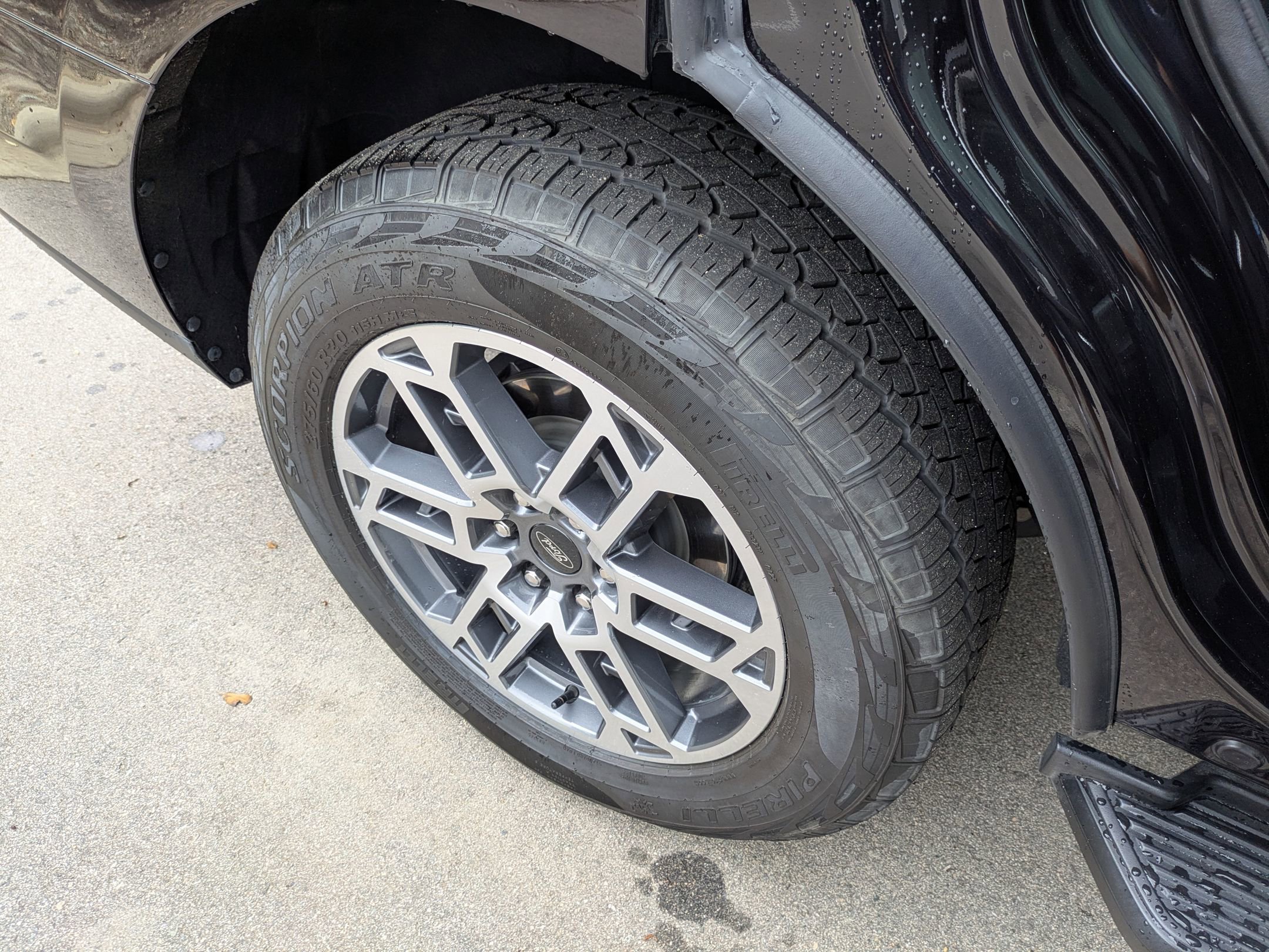 Certified 2025 Ford Expedition Active AWD/4WD image 37