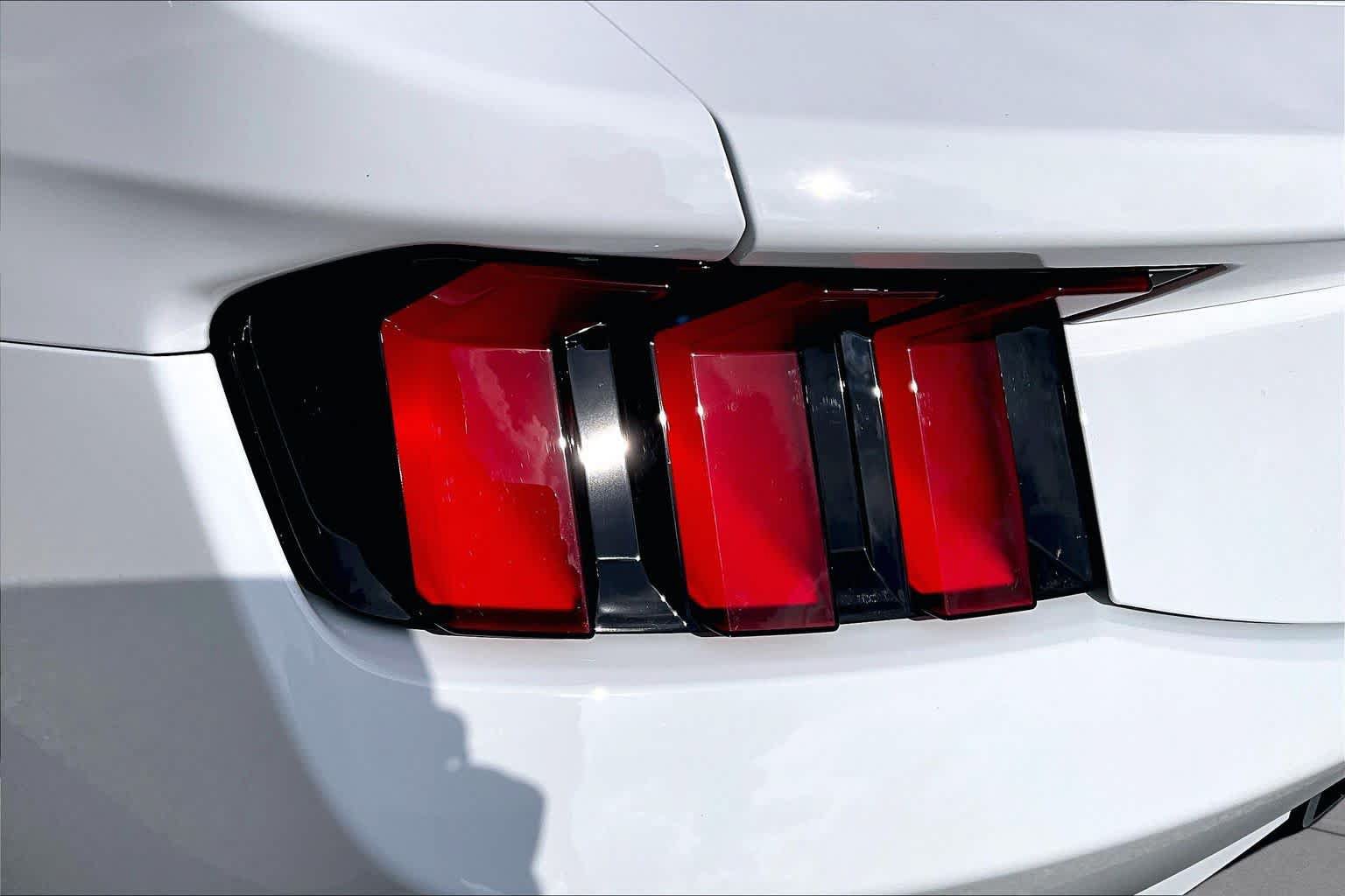 Certified 2025 Ford Mustang Coupe RWD image 28